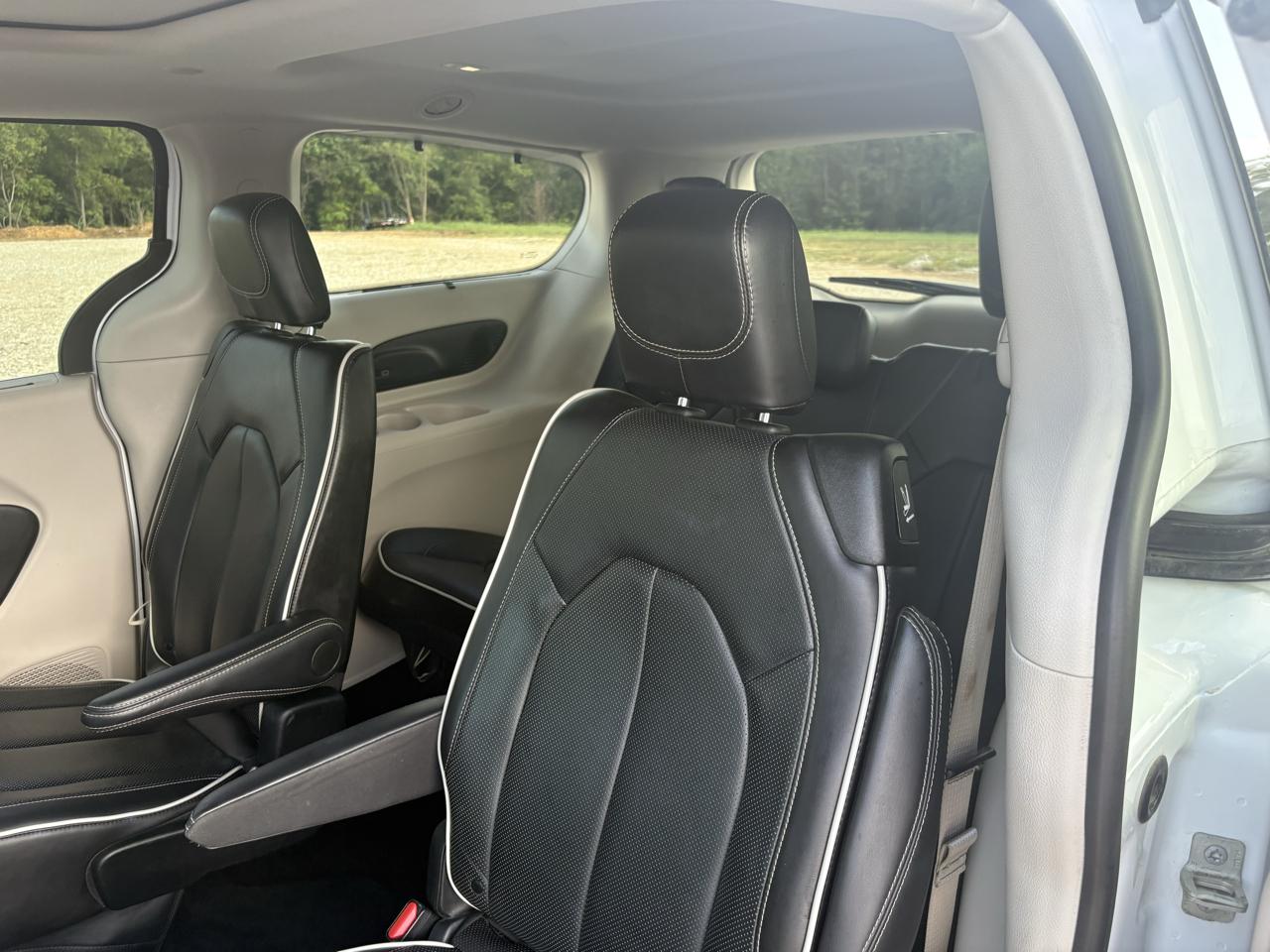 Chrysler Pacifica Limited FWD 2024