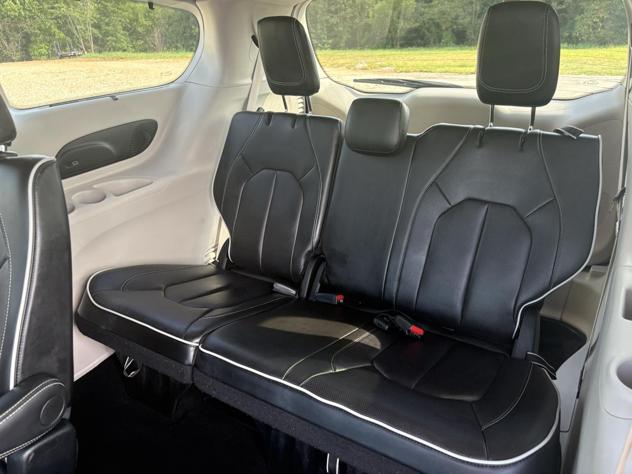 Chrysler Pacifica Limited FWD 2024