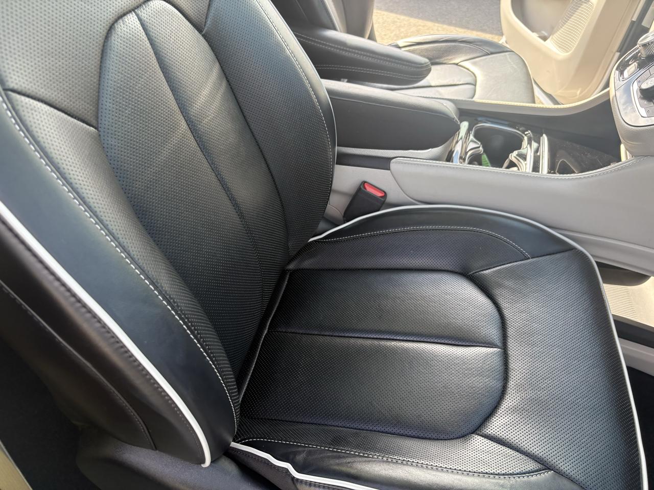 Chrysler Pacifica Limited FWD 2024