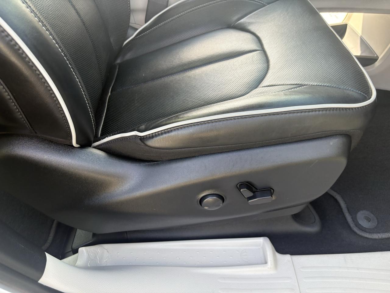 Chrysler Pacifica Limited FWD 2024