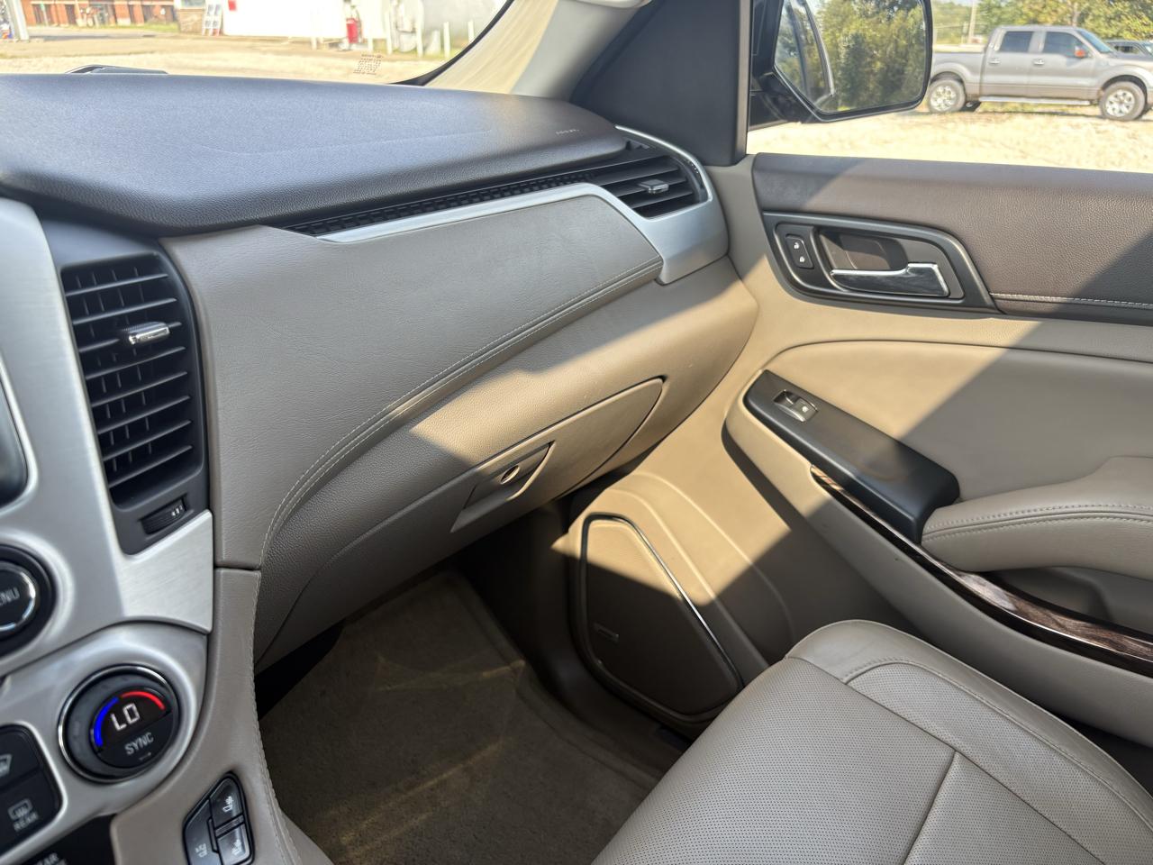 GMC Yukon 4WD 4dr SLT 2015