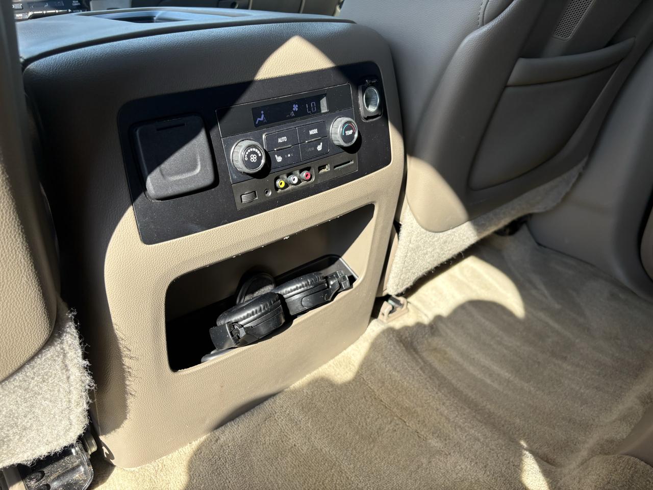 GMC Yukon 4WD 4dr SLT 2015