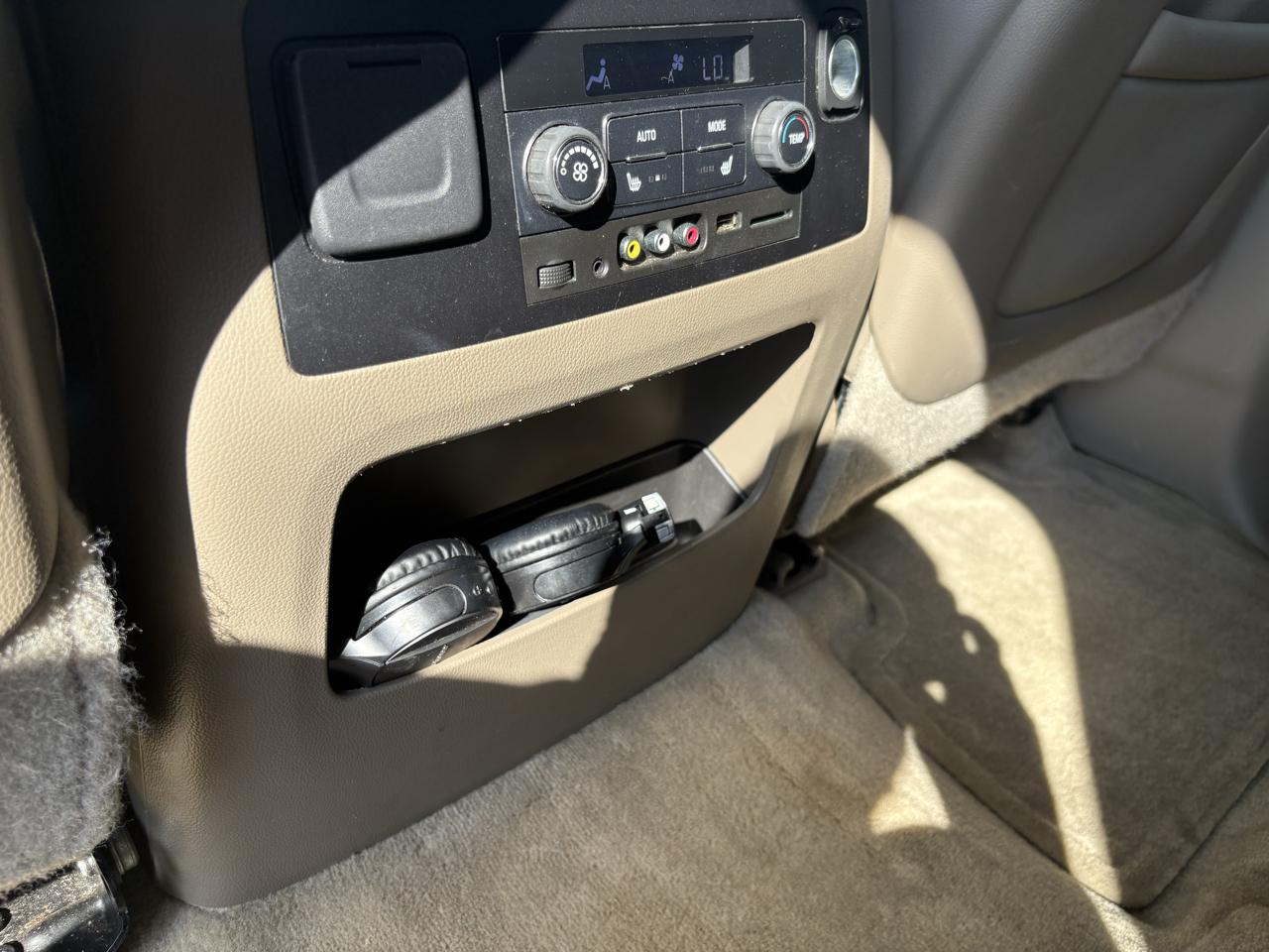 GMC Yukon 4WD 4dr SLT 2015