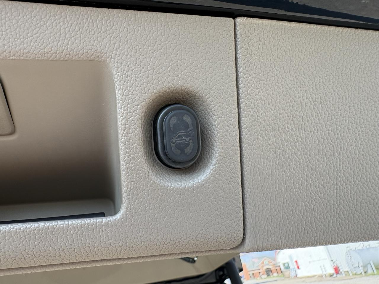 GMC Yukon 4WD 4dr SLT 2015