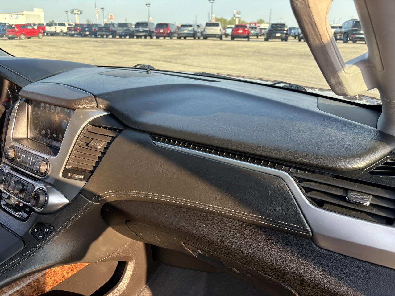 Chevrolet Suburban 4WD 4dr 1500 Premier 2019
