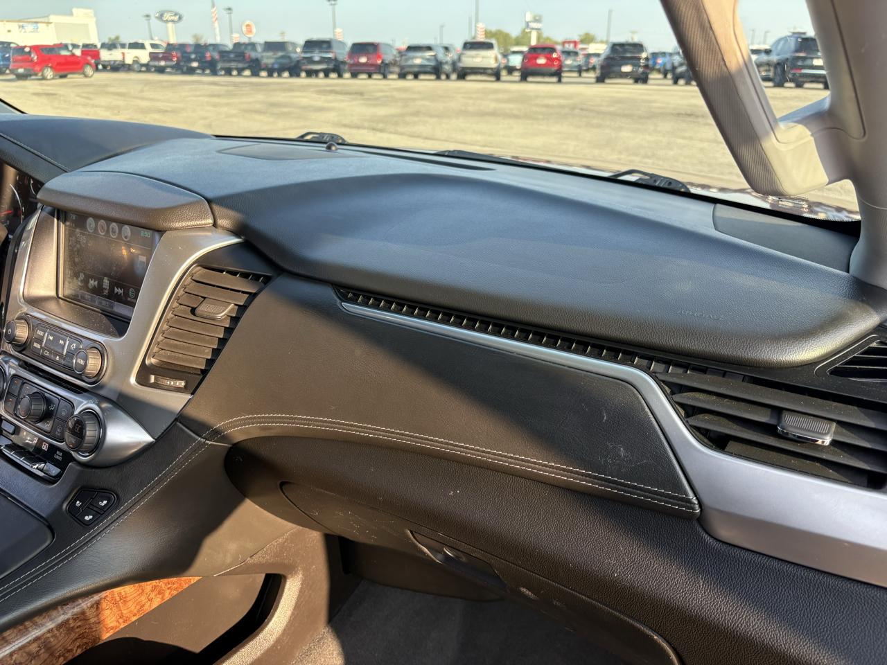 Chevrolet Suburban 4WD 4dr 1500 Premier 2019
