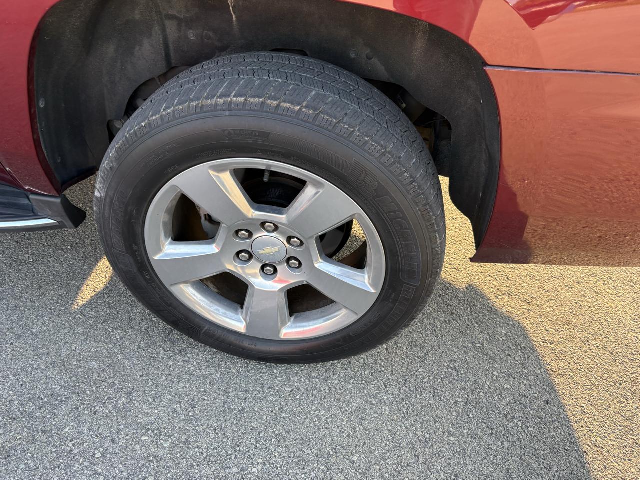 Chevrolet Suburban 4WD 4dr 1500 Premier 2019