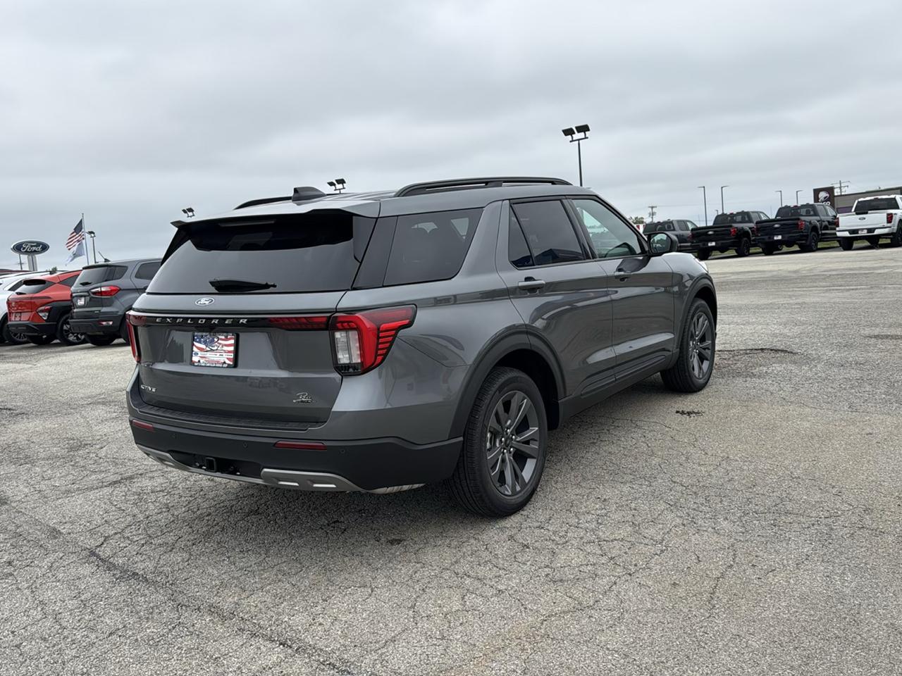Ford Explorer Active w/100A Pkg 4WD 2027