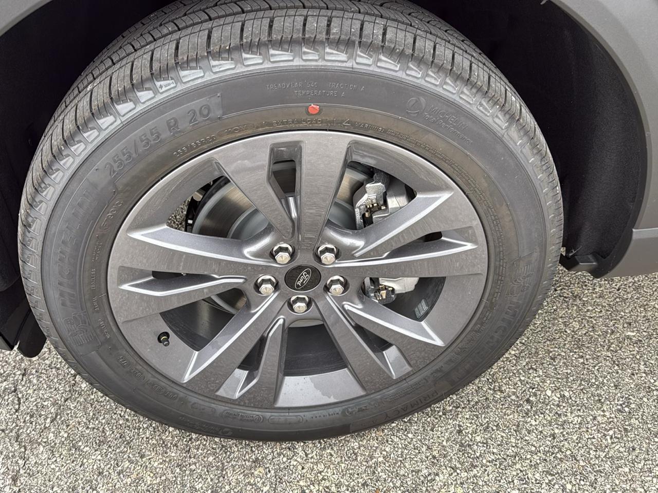 Ford Explorer Active w/100A Pkg 4WD 2027