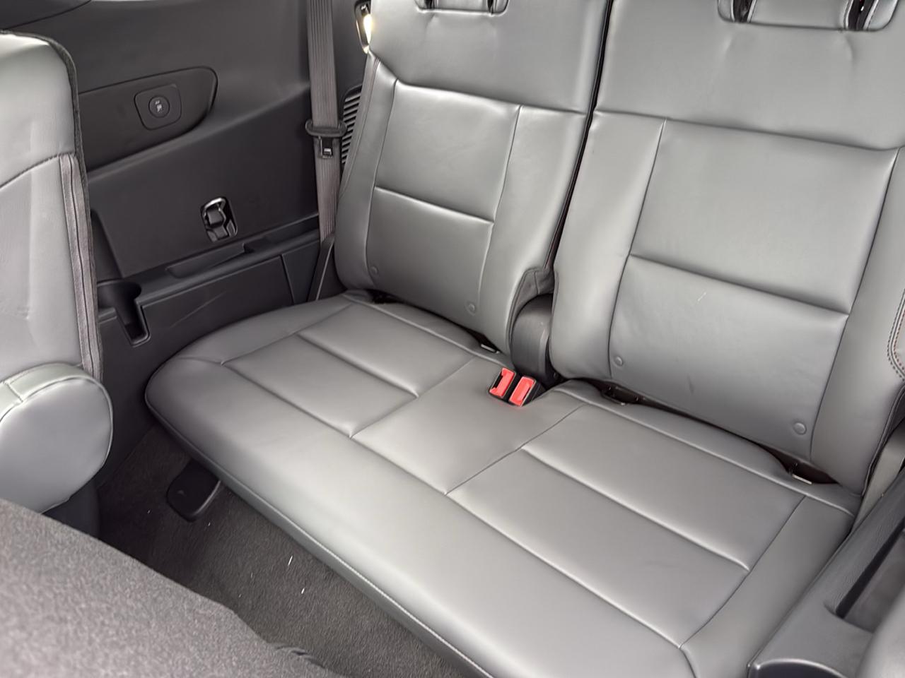 Ford Explorer Active w/100A Pkg 4WD 2027
