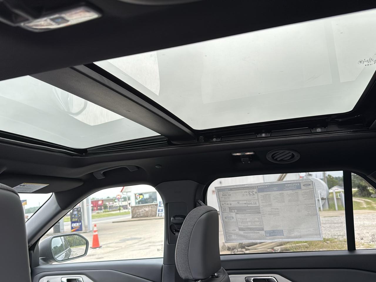 Ford Explorer Active w/100A Pkg 4WD 2027