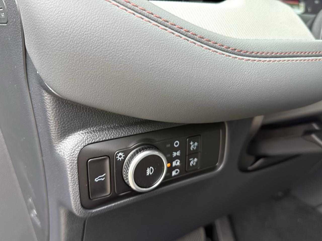 Ford Explorer Active w/100A Pkg 4WD 2027