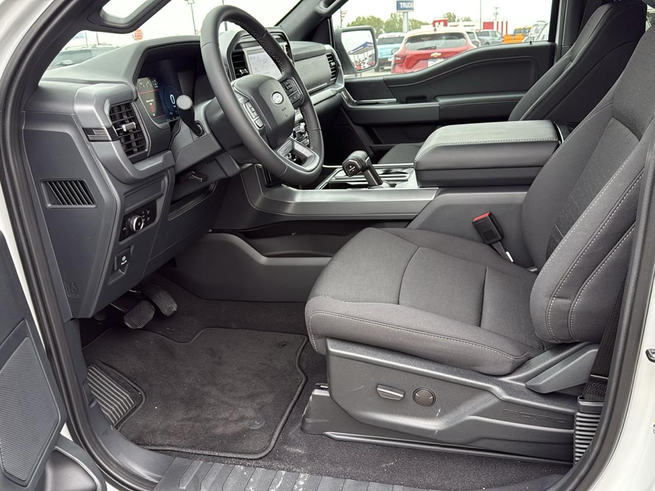 Ford F-150 XLT 4WD SuperCrew 5.5' Box 2026