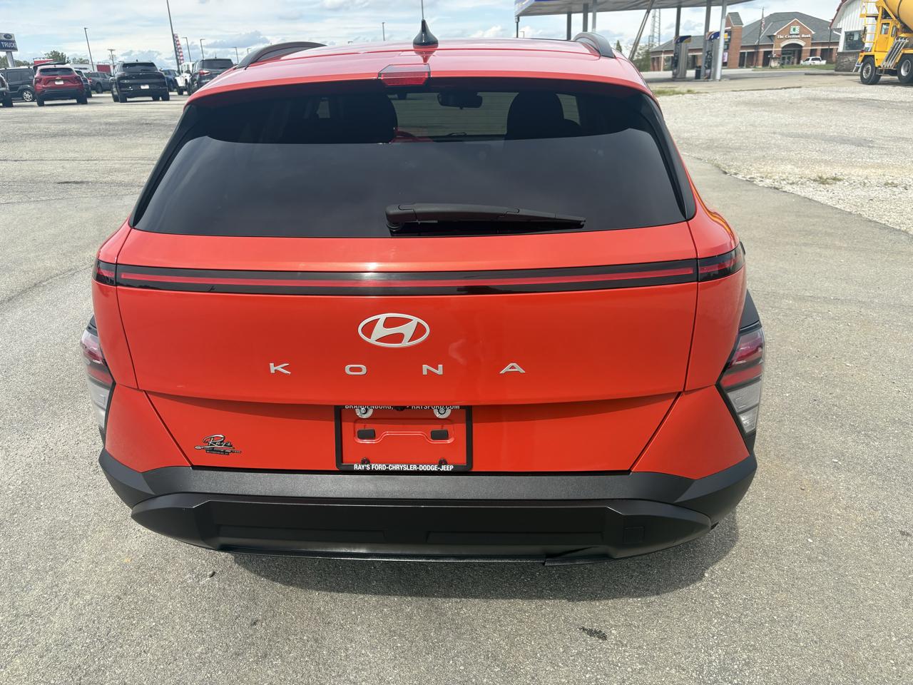 Hyundai Kona SEL FWD 2025