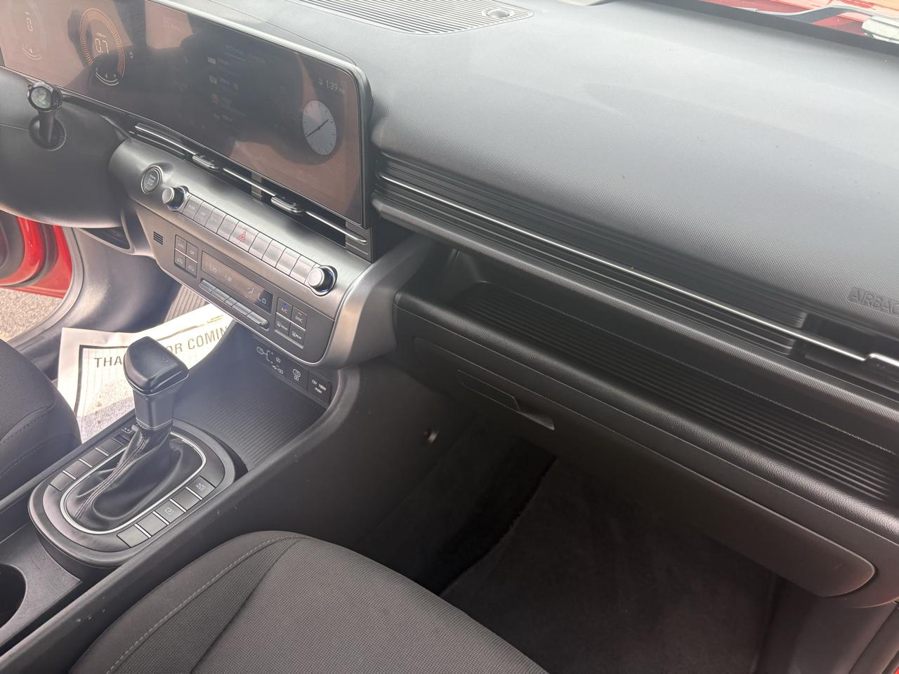 Hyundai Kona SEL FWD 2025