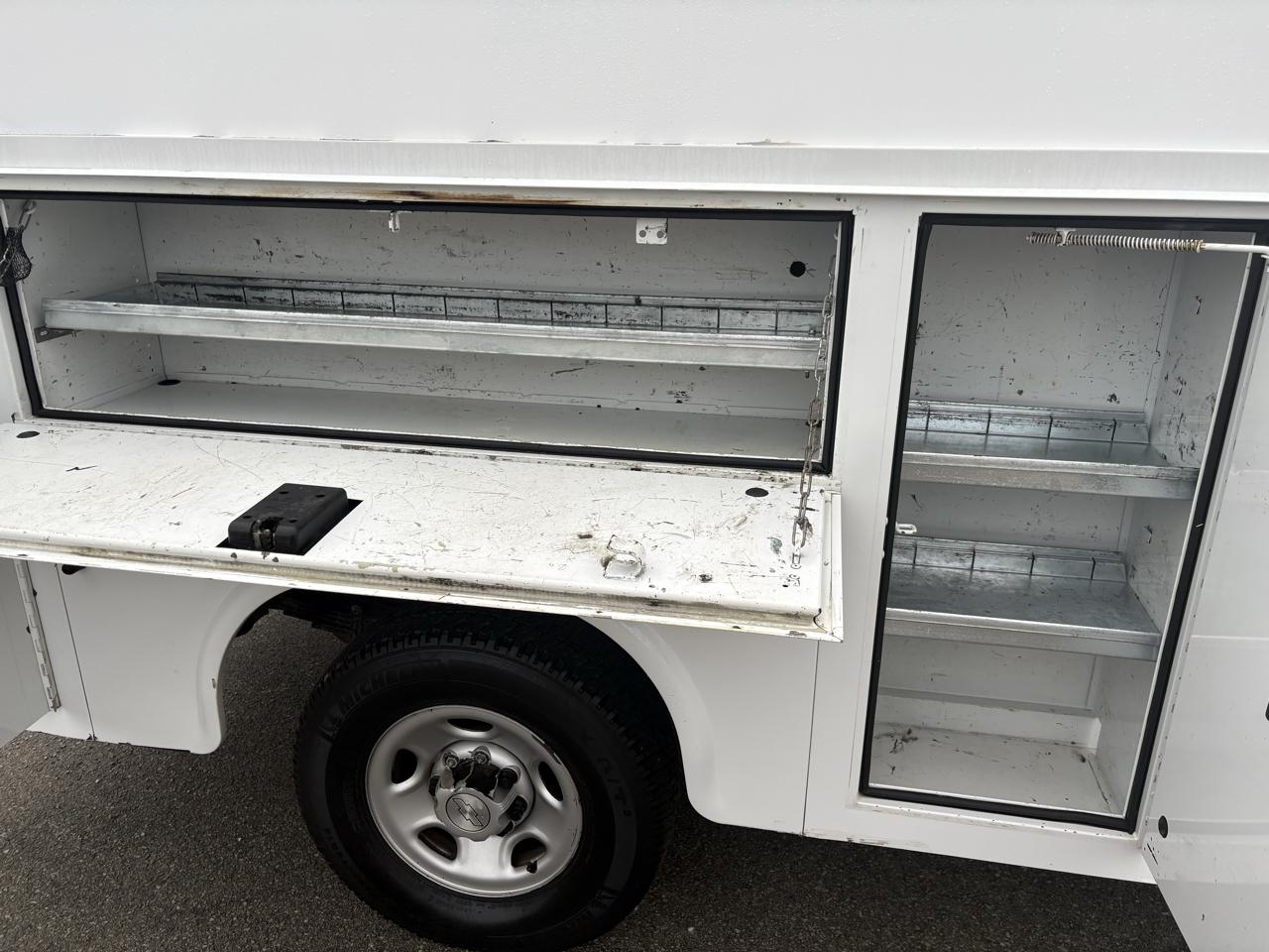 Chevrolet Express Commercial Cutaway 3500 Van 139" 2020