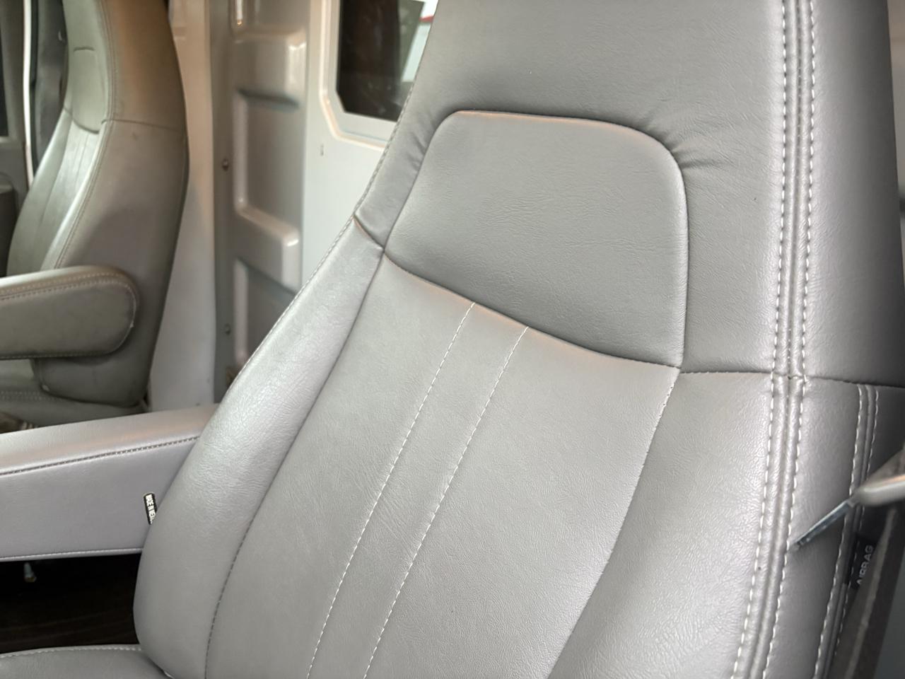 Chevrolet Express Commercial Cutaway 3500 Van 139" 2020