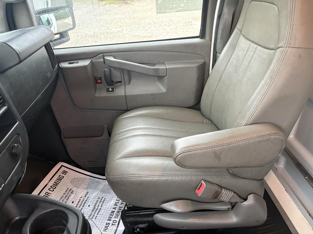 Chevrolet Express Commercial Cutaway 3500 Van 139" 2020