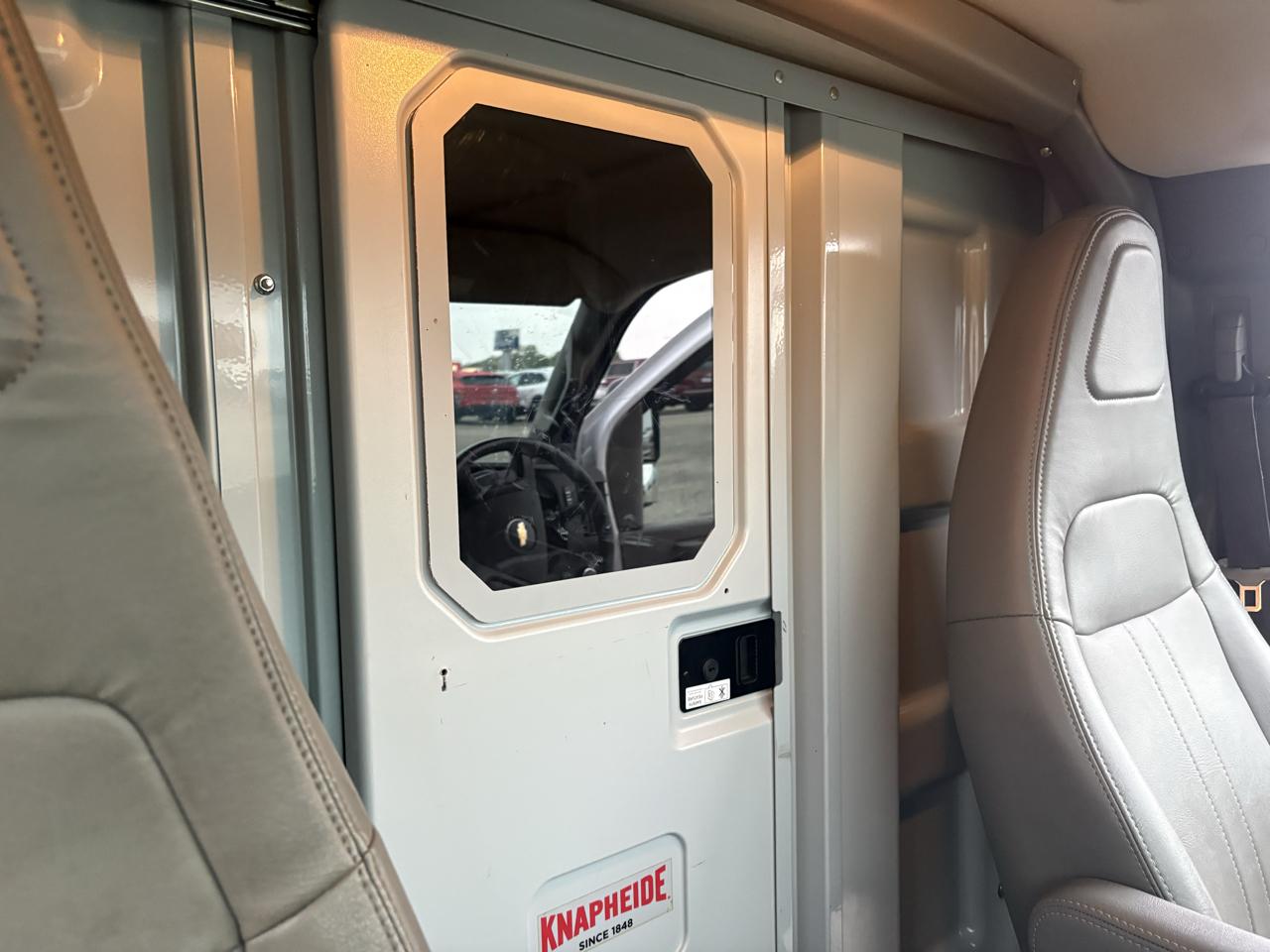 Chevrolet Express Commercial Cutaway 3500 Van 139" 2020