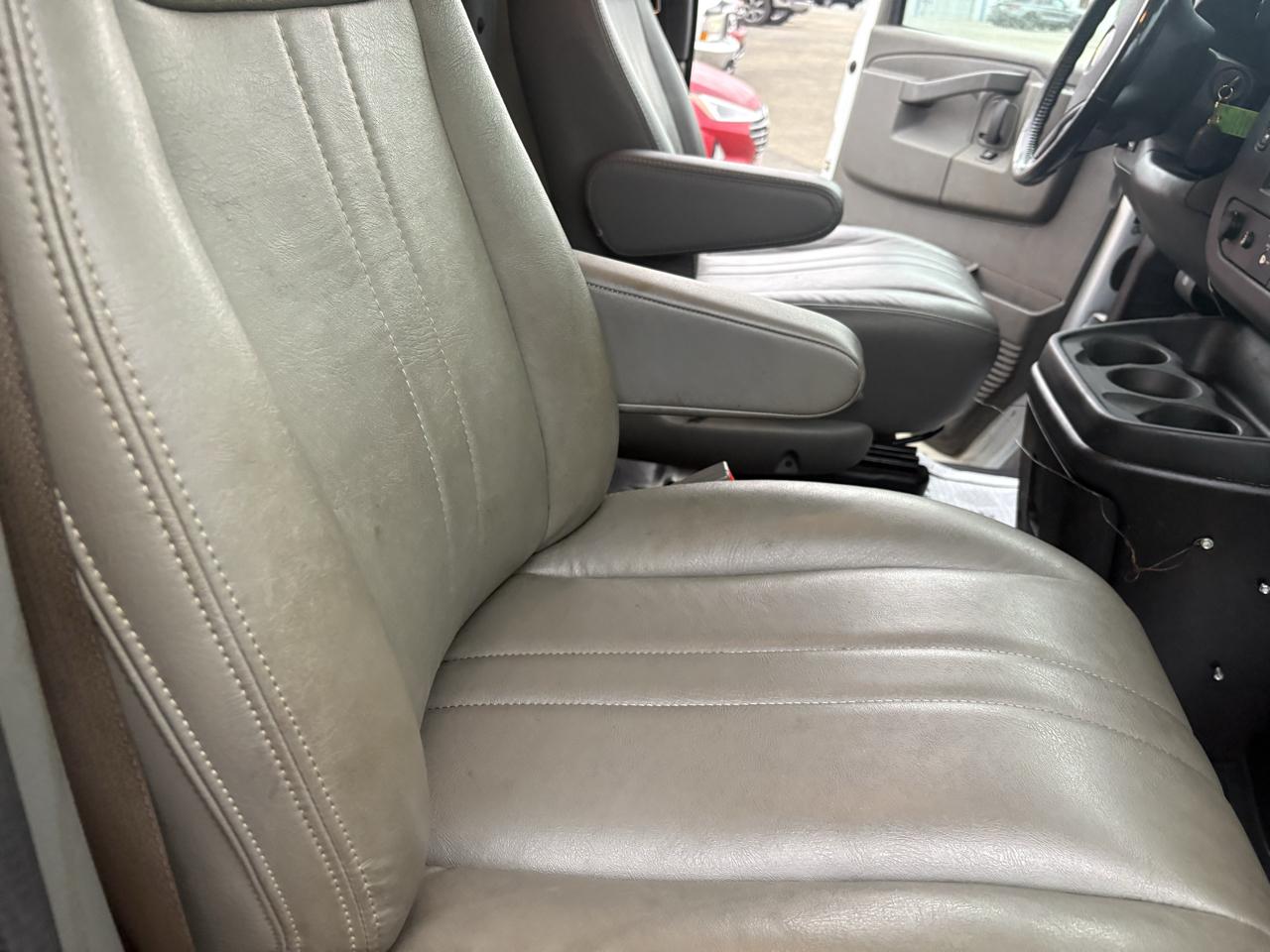 Chevrolet Express Commercial Cutaway 3500 Van 139" 2020