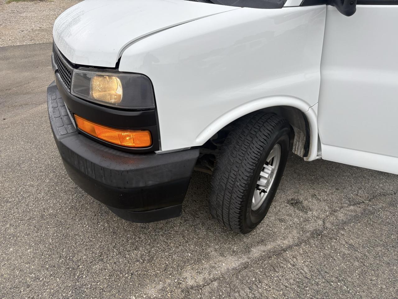Chevrolet Express Commercial Cutaway 3500 Van 139" 2020