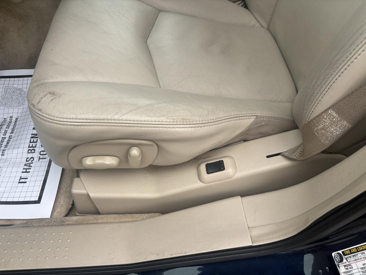 Cadillac SRX 4dr V6 SUV 2004