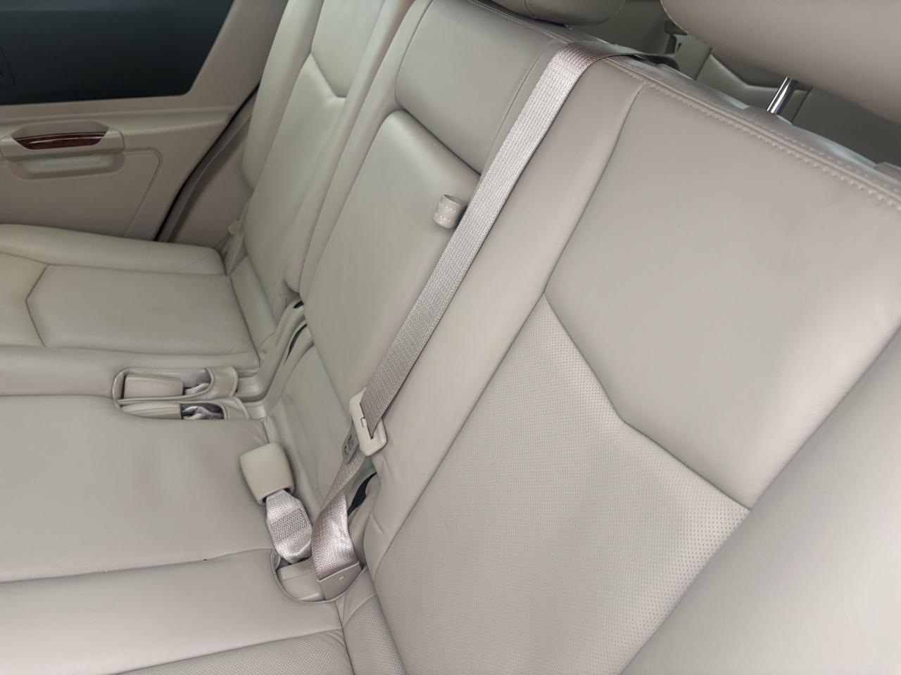 Cadillac SRX 4dr V6 SUV 2004