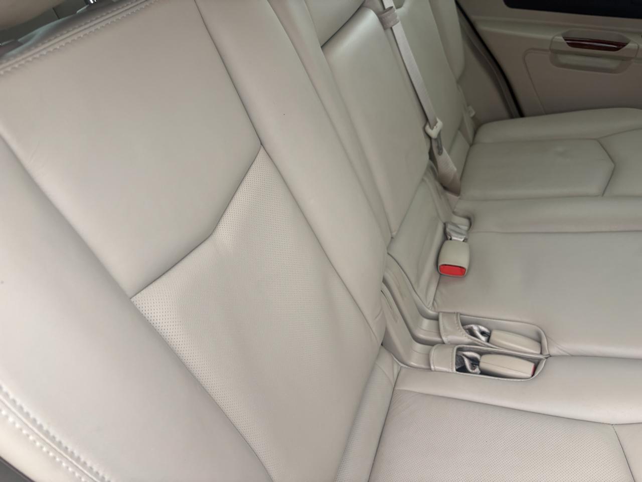 Cadillac SRX 4dr V6 SUV 2004