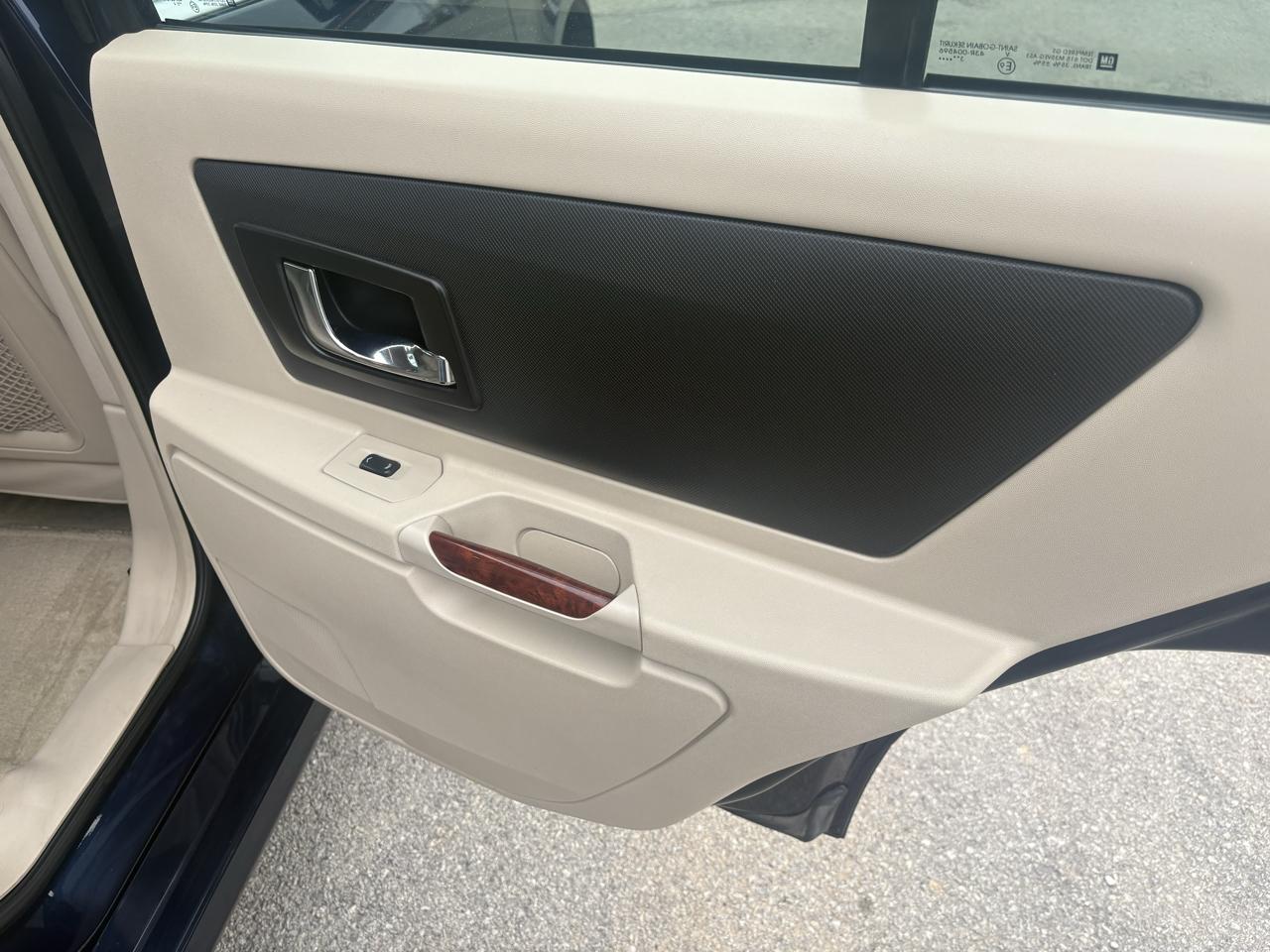 Cadillac SRX 4dr V6 SUV 2004