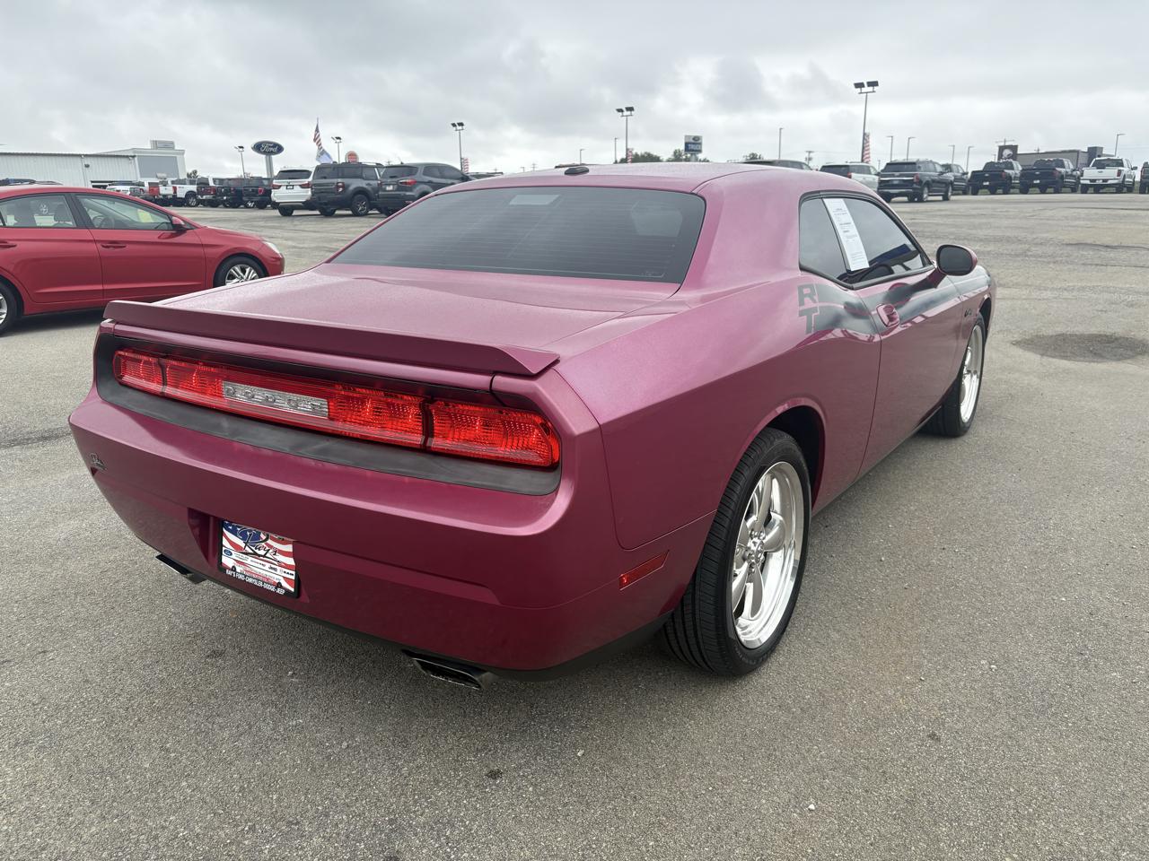 Dodge Challenger 2dr Cpe R/T Classic 2010
