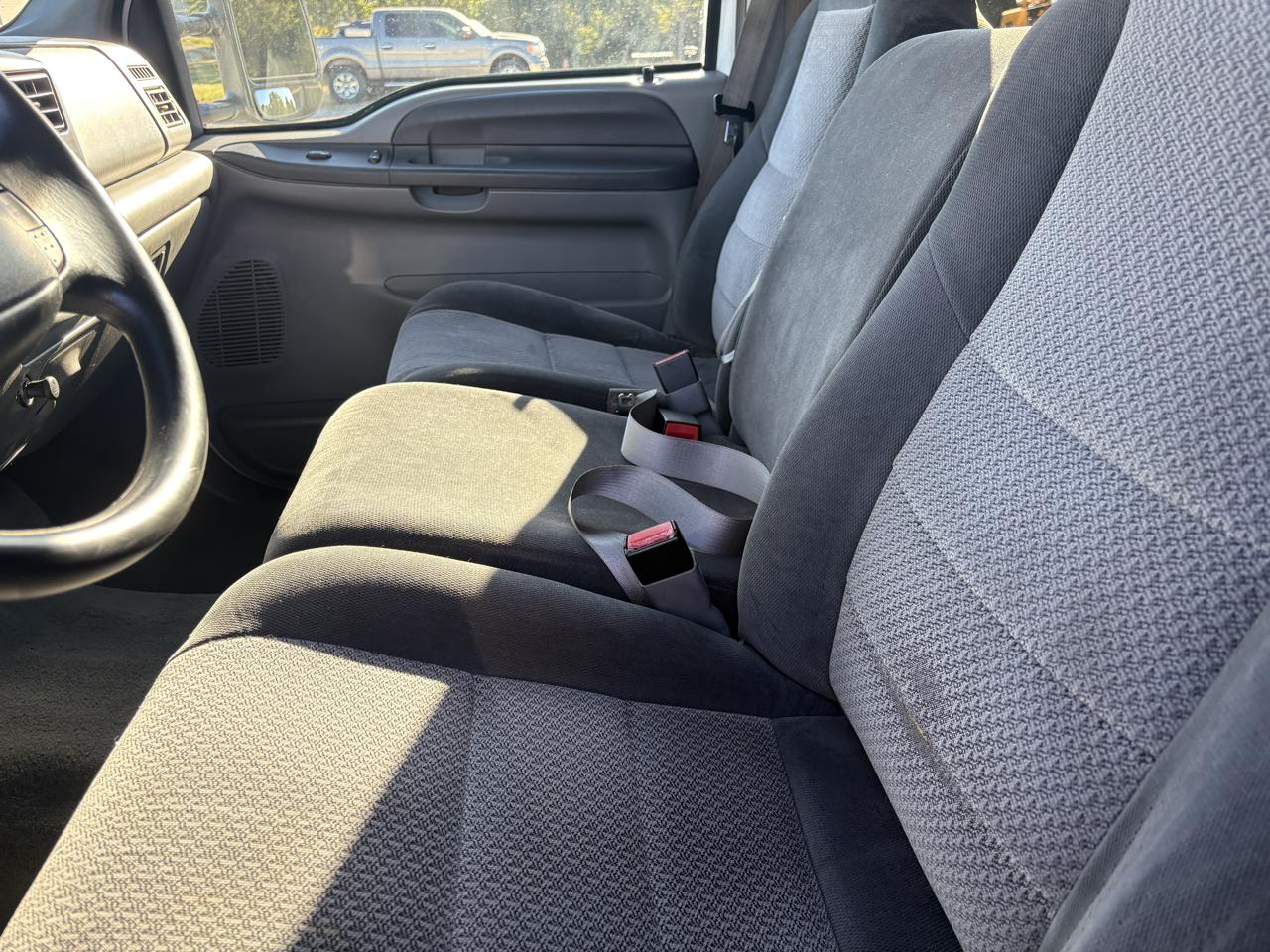 Ford Super Duty F-350 DRW Crew Cab 172" XLT 2003