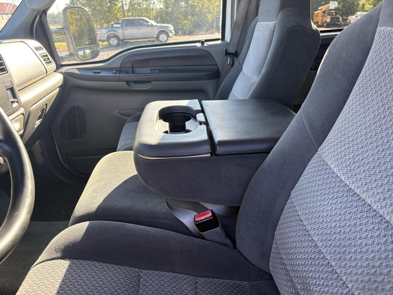 Ford Super Duty F-350 DRW Crew Cab 172" XLT 2003