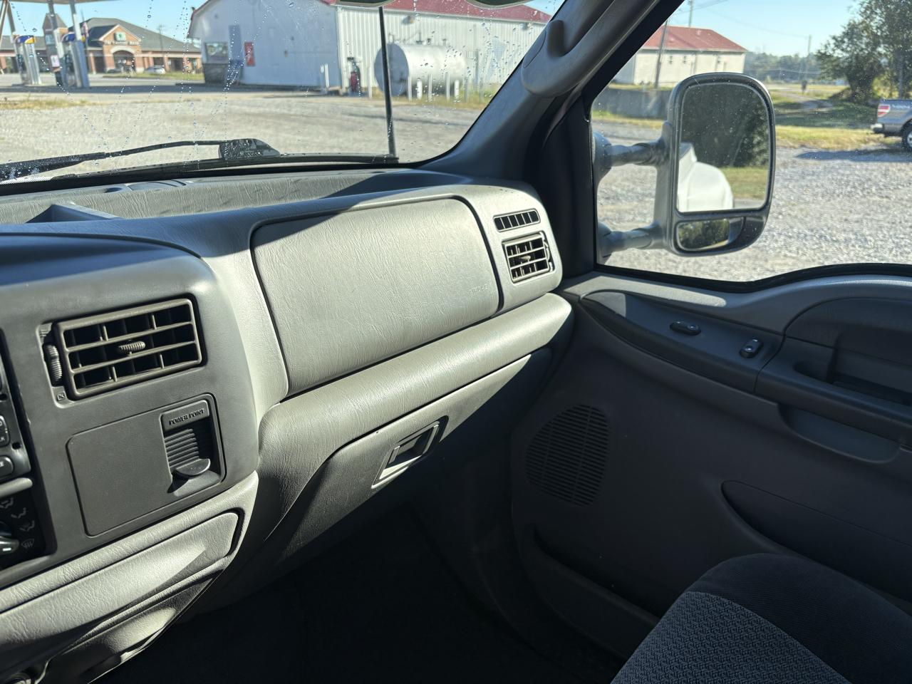 Ford Super Duty F-350 DRW Crew Cab 172" XLT 2003