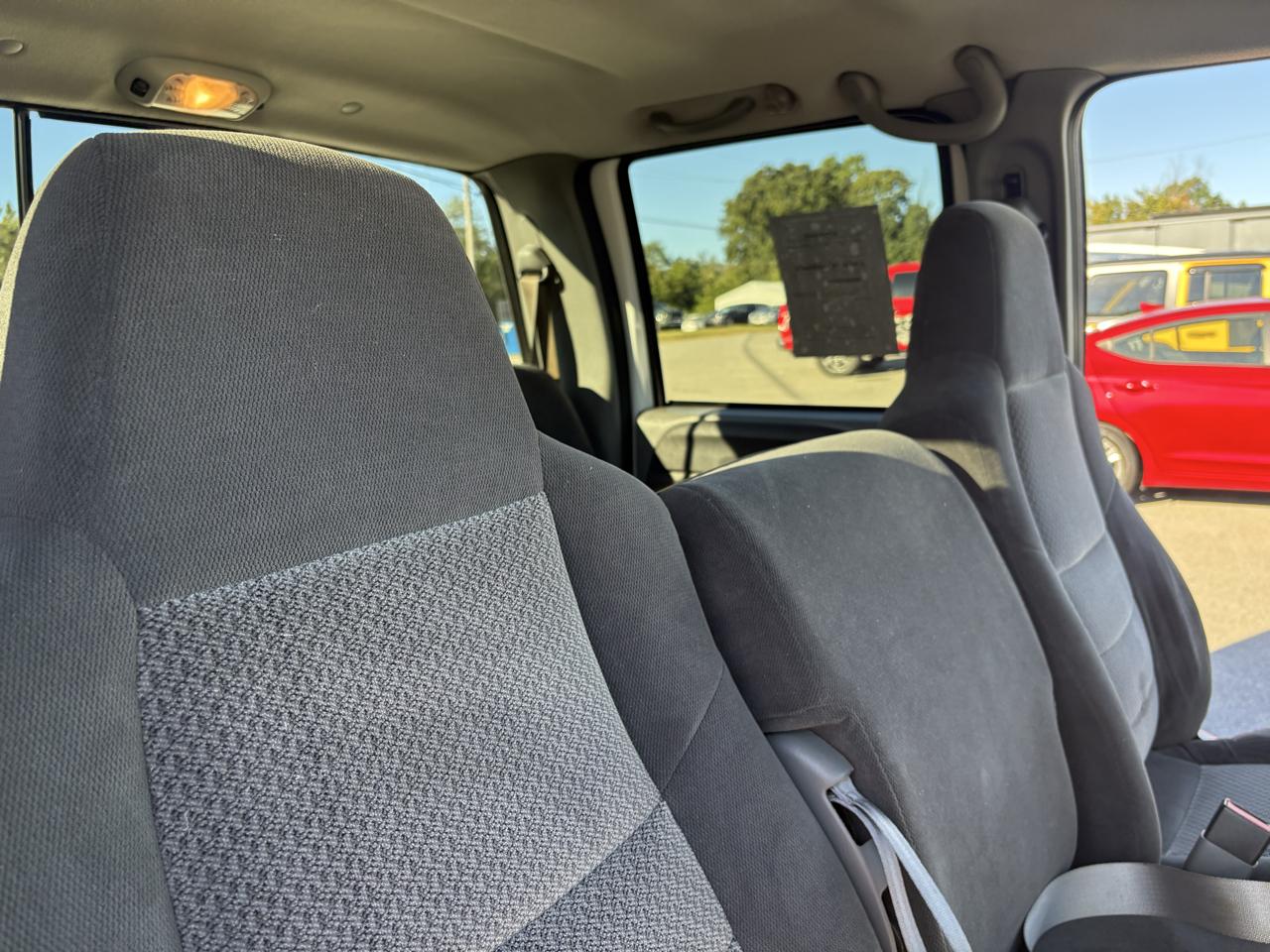 Ford Super Duty F-350 DRW Crew Cab 172" XLT 2003