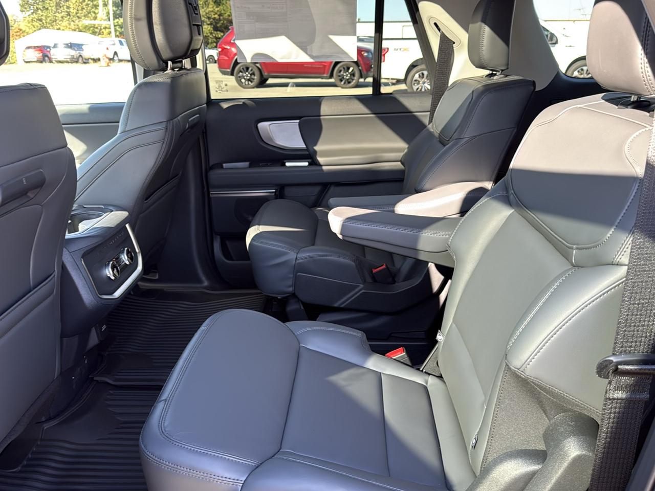 Ford Expedition Max Active 4x4 2027