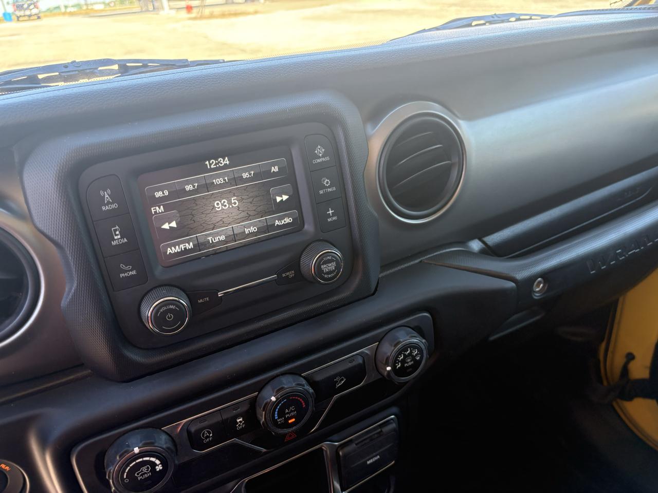 Jeep Wrangler Unlimited Sport 4x4 2019