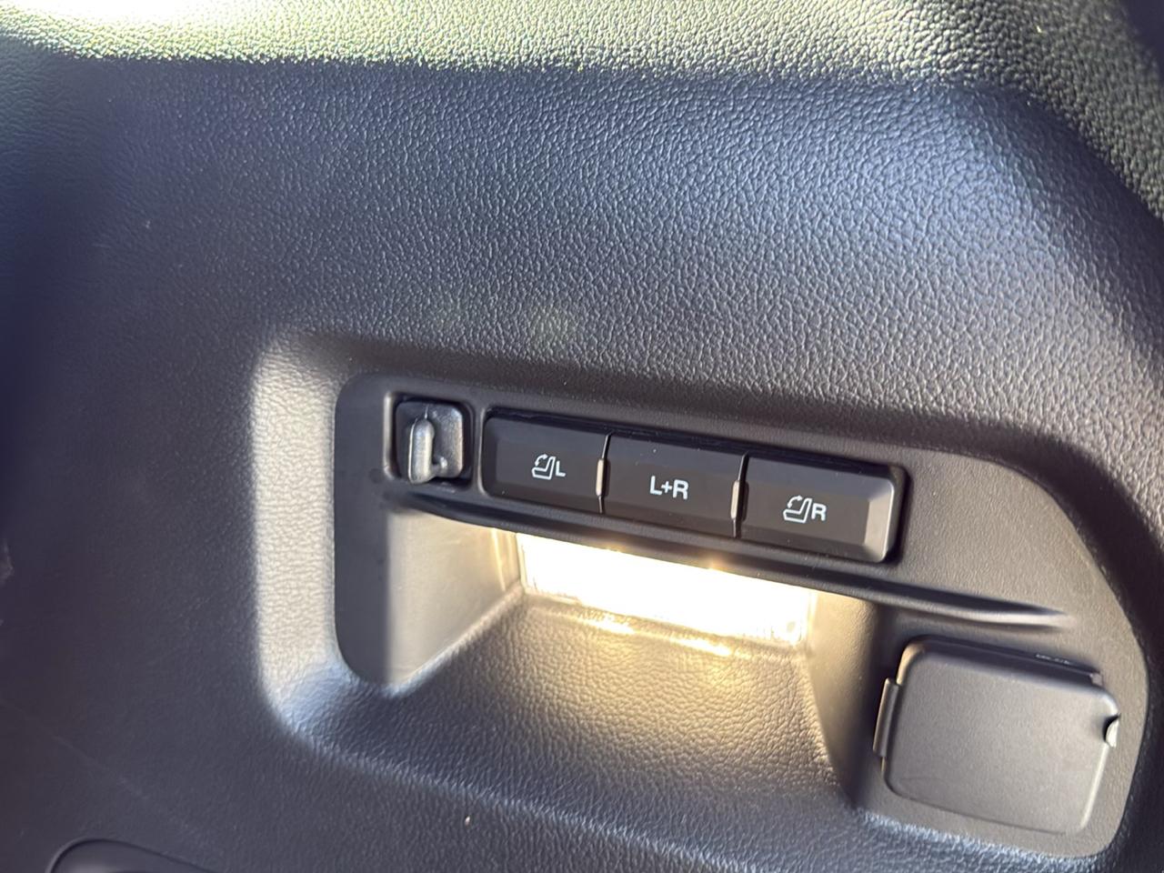Ford Explorer Tremor 4WD 2027
