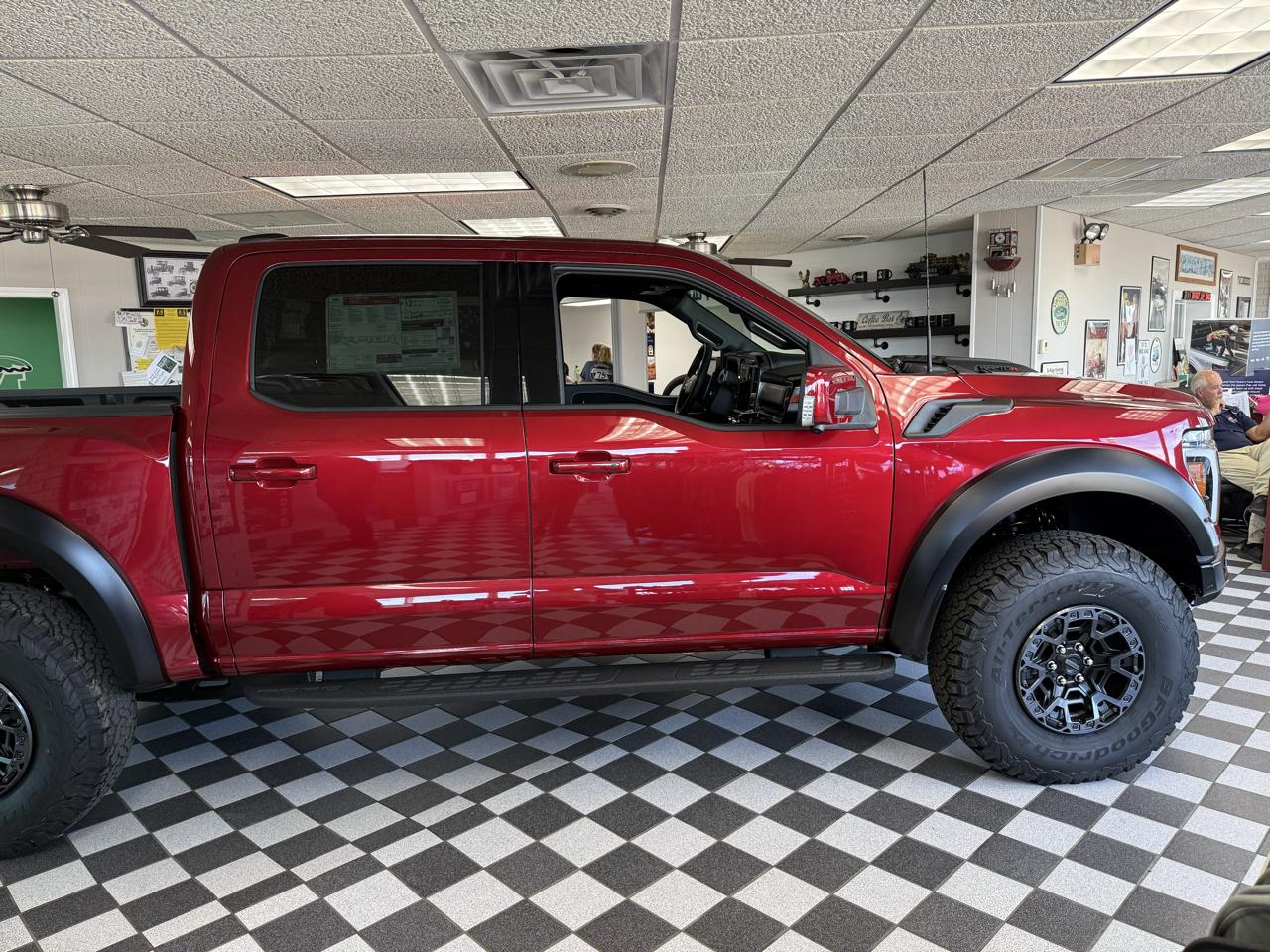 Ford F-150 Raptor 4WD SuperCrew 5.5' Box 2026