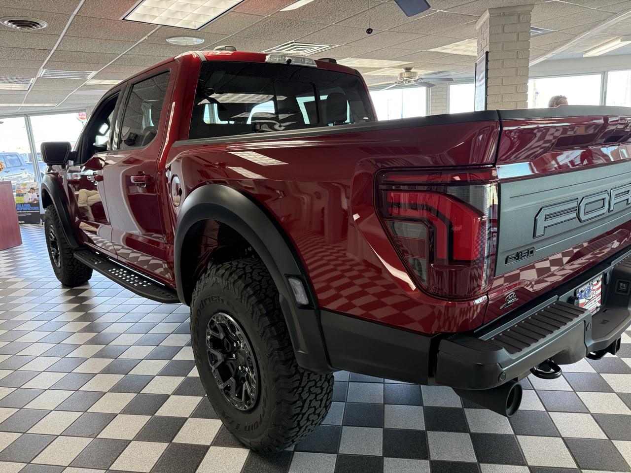 Ford F-150 Raptor 4WD SuperCrew 5.5' Box 2026