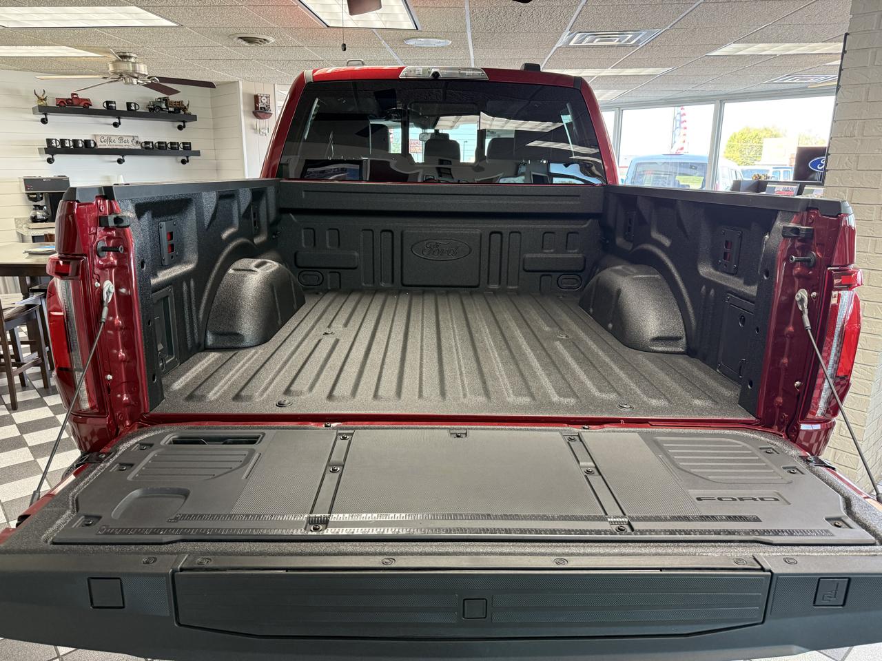 Ford F-150 Raptor 4WD SuperCrew 5.5' Box 2026