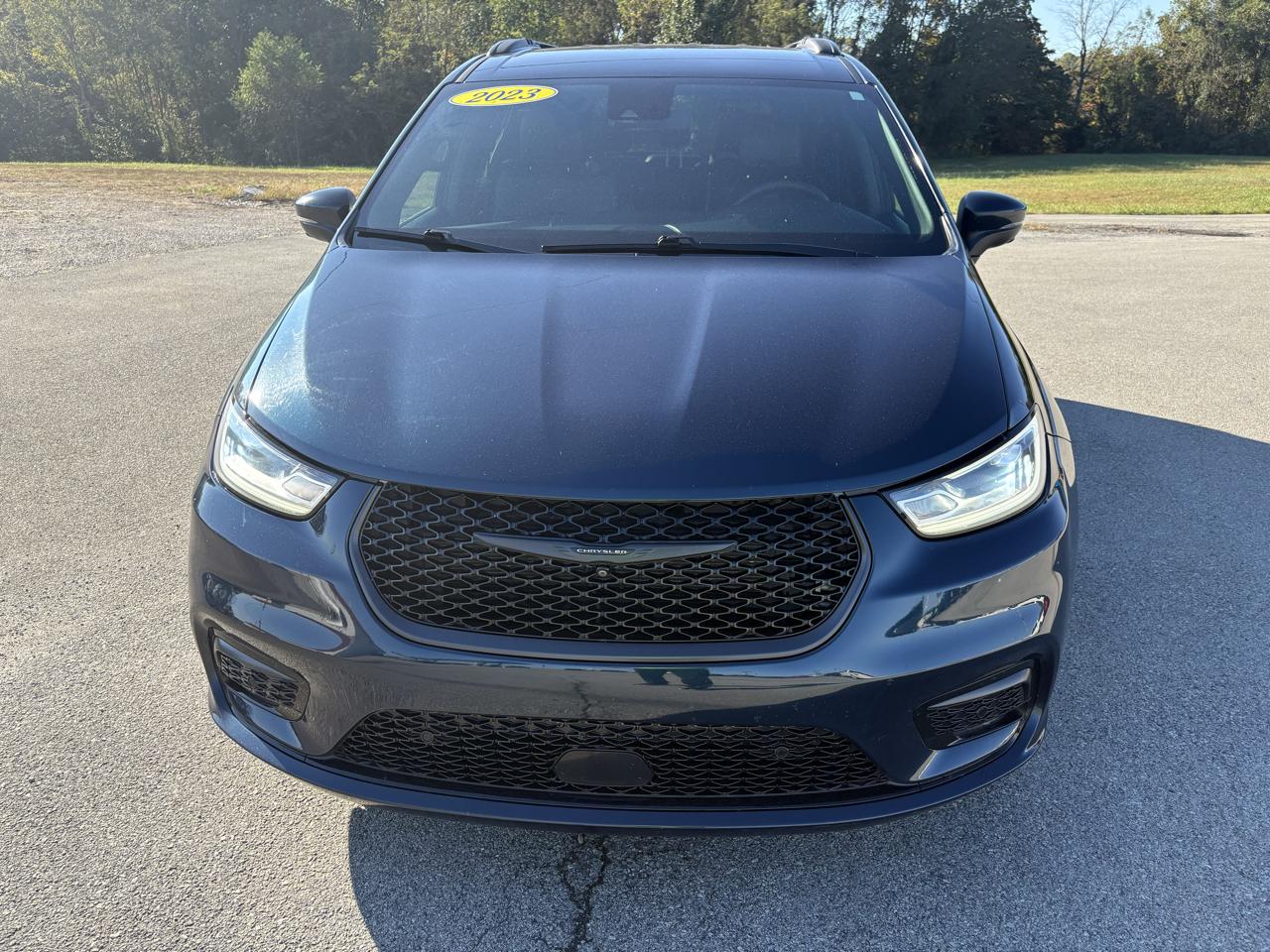 Chrysler Pacifica Touring L FWD 2023