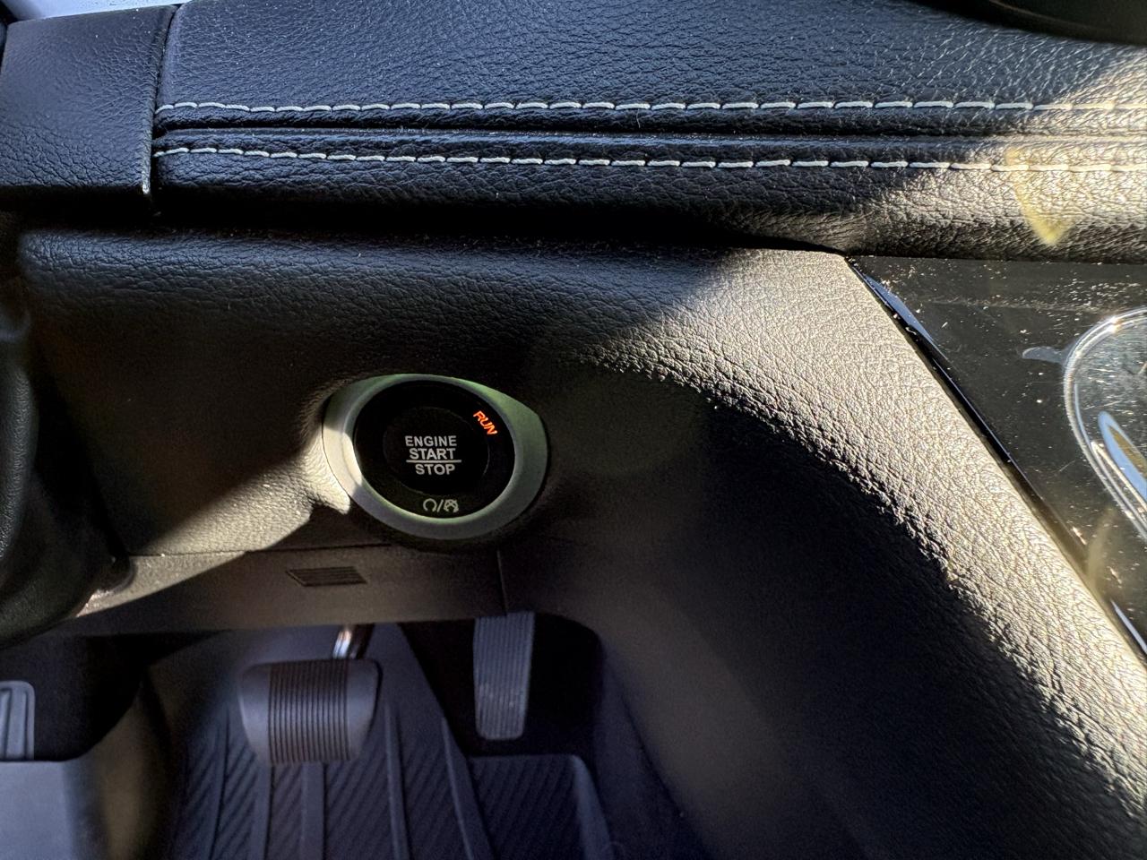 Chrysler Pacifica Touring L FWD 2023
