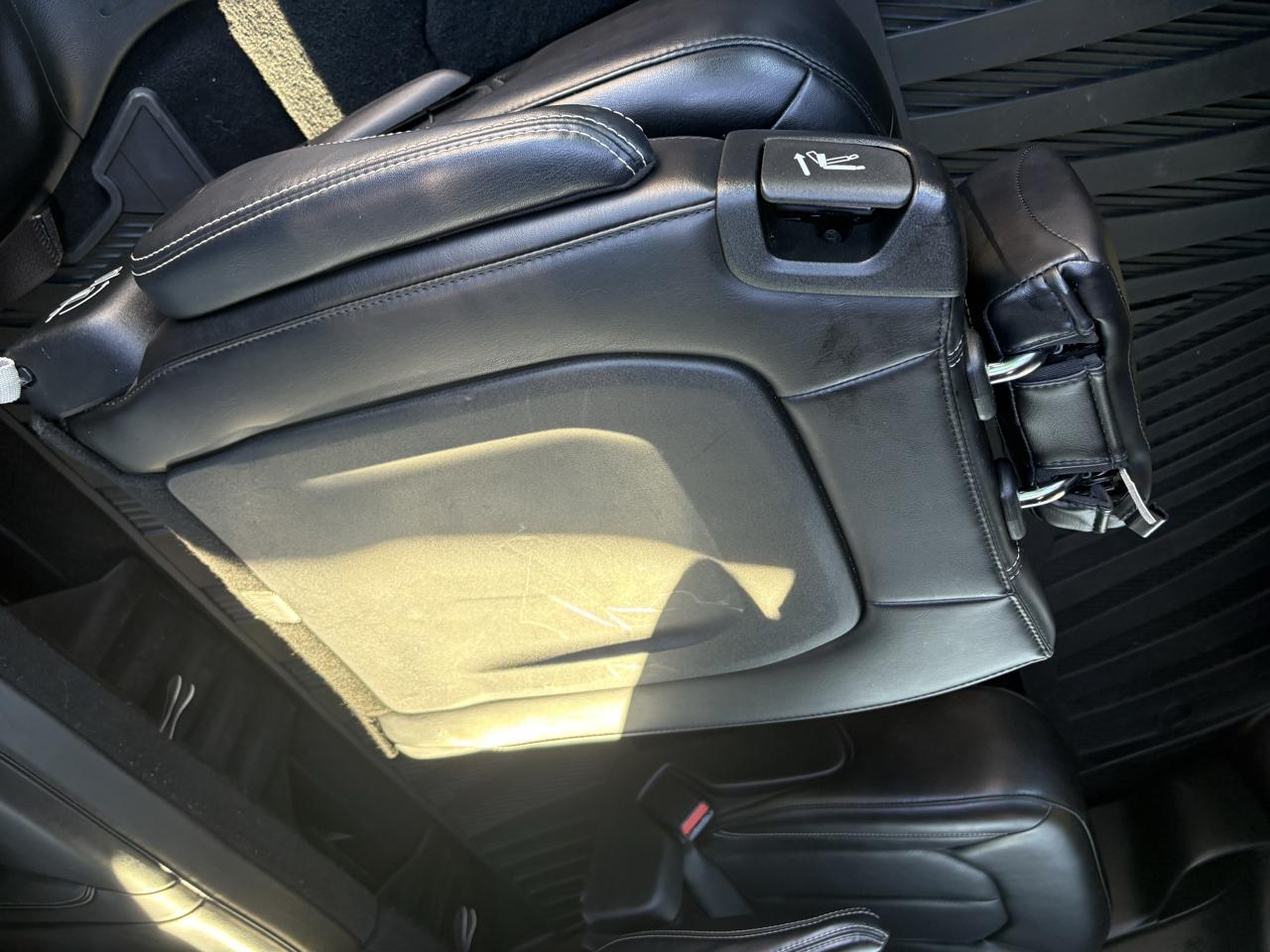 Chrysler Pacifica Touring L FWD 2023