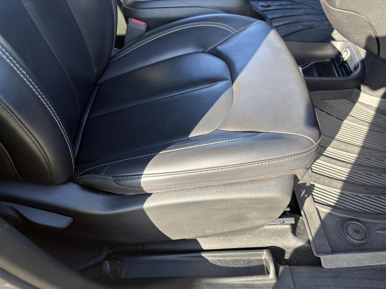 Chrysler Pacifica Touring L FWD 2023