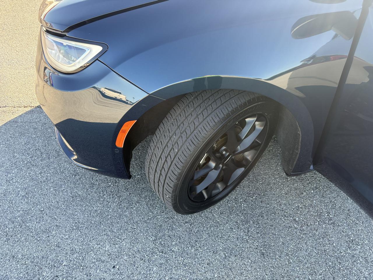 Chrysler Pacifica Touring L FWD 2023