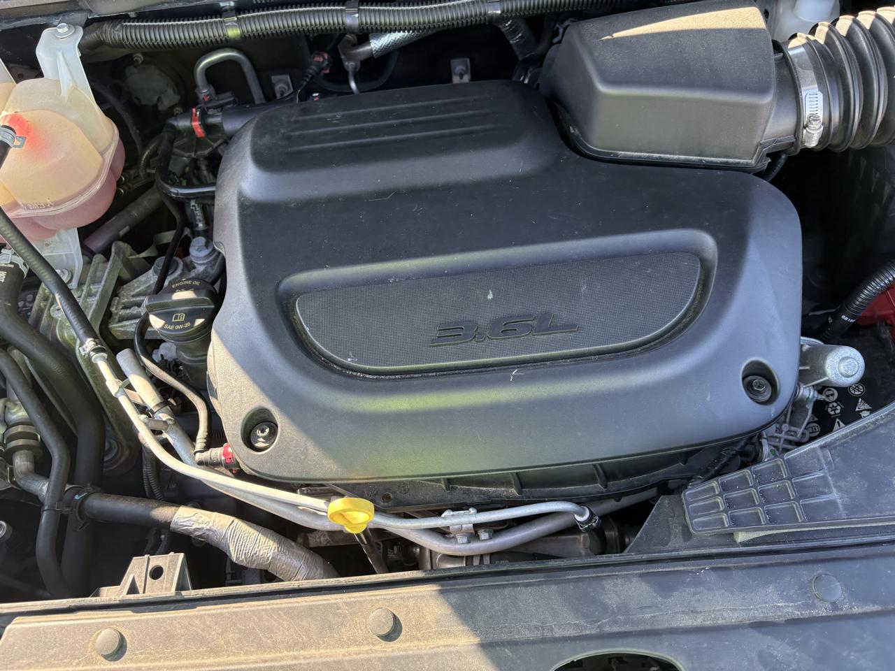 Chrysler Pacifica Touring L FWD 2023