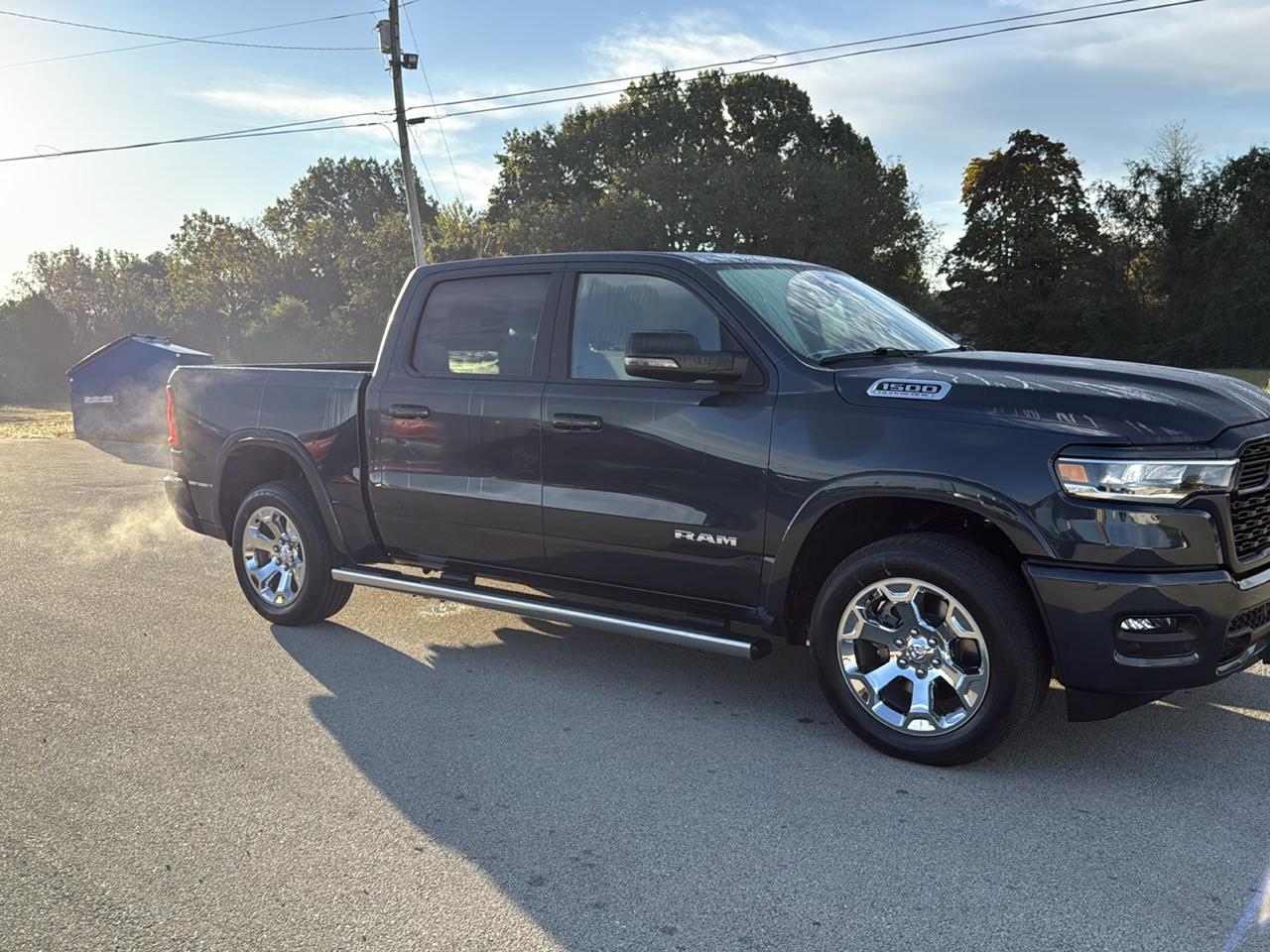 RAM 1500 Big Horn 4x4 Crew Cab 5'7" Box 2027