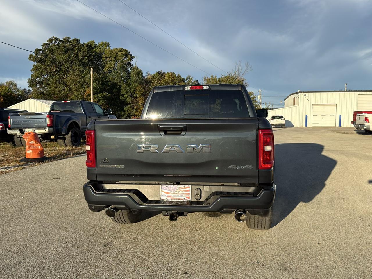 RAM 1500 Big Horn 4x4 Crew Cab 5'7" Box 2027