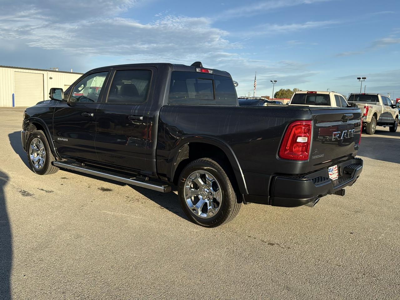 RAM 1500 Big Horn 4x4 Crew Cab 5'7" Box 2027