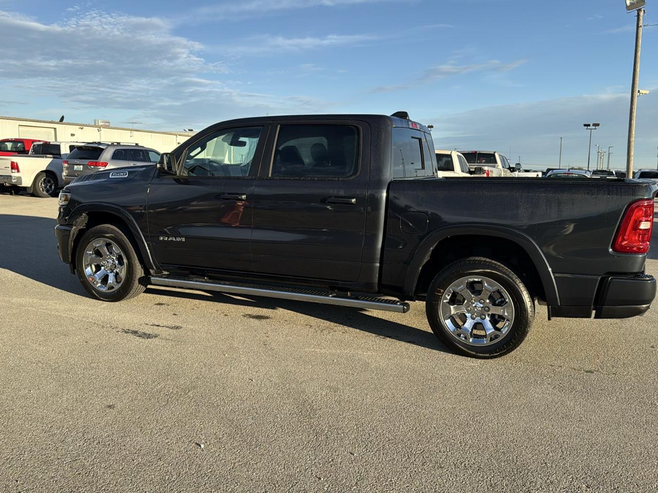 RAM 1500 Big Horn 4x4 Crew Cab 5'7" Box 2027